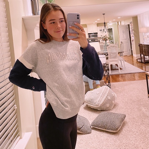 ☼Champion Sherpa Crewneck Sweater☼ - Picture 1 of 7